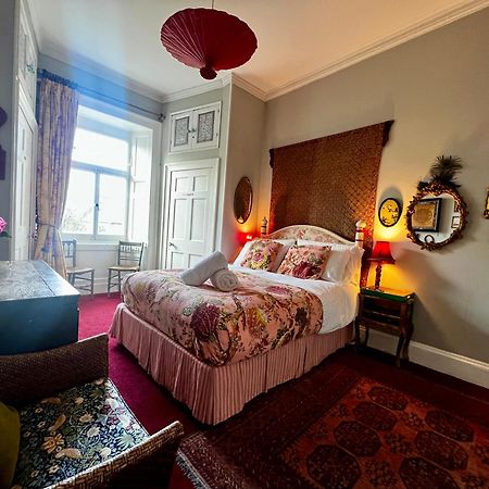 Central Apartment With Parking, Original Art And Antiques EDI Kültér fotó