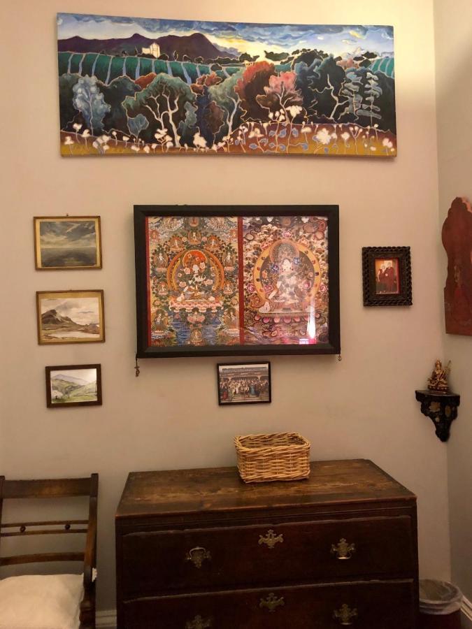 Central Apartment With Parking, Original Art And Antiques EDI Kültér fotó
