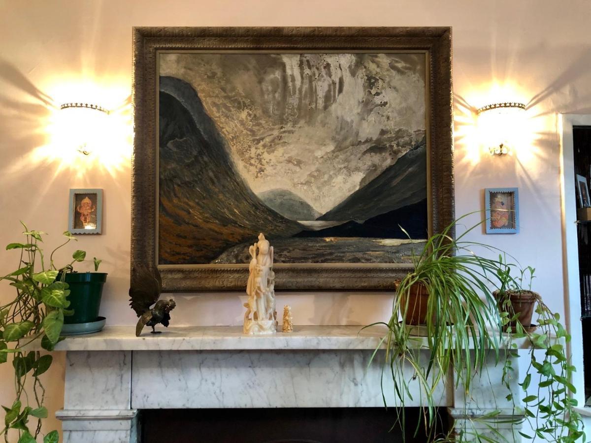 Central Apartment With Parking, Original Art And Antiques EDI Kültér fotó